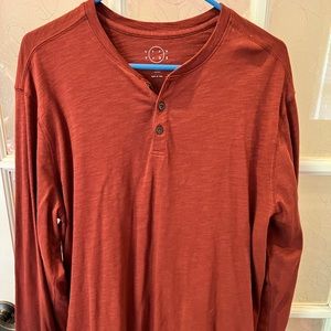 Even tide long sleeve Henley; size: xl